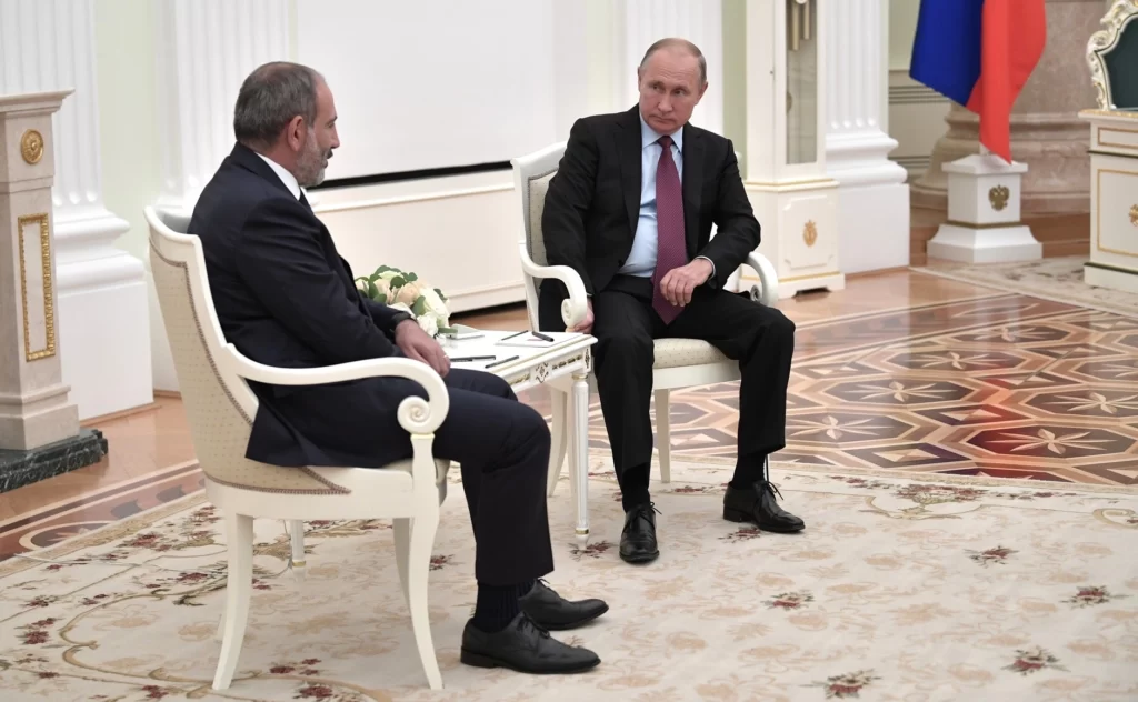 pashinyan-pasinyan-ermenistan-putin-ermeni-rusiya-moskva-vladimir