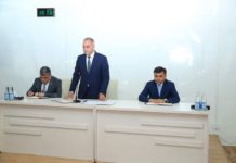 Binəqədi Rayon İcra Hakimiyyətinin başçısı 7-ci mikrorayon sakinləri ilə görüşüb – Fotolar