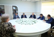 Binəqədi Rayon İcra Hakimiyyətinin başçısı vətəndaşlarla görüşüb