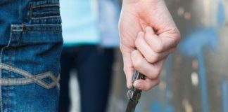 Binəqədidə ər-arvad bıçaqlandı – 18 yaşlı övladları tutuldu – VİDEO