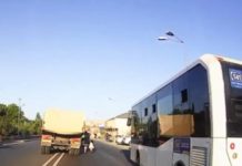 Bakıda qadın və azyaşlı qızı ölümdən 1 saniyə ayırdı – QORXUNC GÖRÜNTÜLƏR