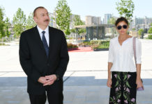 İlham Əliyev və Mehriban Əliyeva Şuşada Üzeyir Hacıbəylinin heykəlinin açılışında iştirak ediblər prezident-ilham-eliyev-mehriban-eliyeva