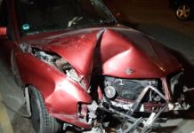 “Mercedes” beton arakəsməyə çırpıldı, sürücüsü xəstəxanalıq oldu – FOTO