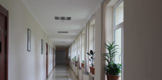 Direktor məktəbin avadanlıqlarını söküb evinə aparıb? – Açıqlama
