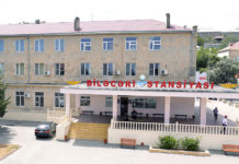 Binəqədidə qadını qatar vurdu: ağır xəsarətlər alıb bileceri-demiryol-stansiyasi