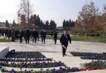 Binəqədi rayon Mənzil-Kommunal Təsərrüfatı Birliyinin kollektivi ulu öndərin abidəsini ziyarət edib bineqedi-mktb