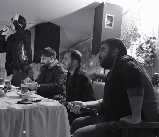 “Yaxşı sözə təkan olur Binəqədidə” – Binəqədi toyunda musiqili meyxana – VİDEO bineqedi-toyu-qedimyane-meyxana