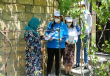 Binəqədi gəncləri xüsusi qayğıya ehtiyacı olan ailənin bağında işlədilər – FOTO bineqedi gencleri