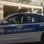 Maşınla ana və uşağının üstündən keçdi – Polis köməyə çatdı – Video polis