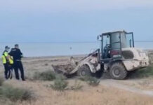 Rayonlara getməsinlər deyə torpaq yollar qazıldı – Video torpaq-qazilir