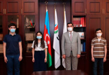 Elmar Qasımov yüksək bal toplayan tələbələrlə görüşdü