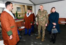 İlham Əliyev və Mehriban Əliyeva müalicə olunan hərbçilərə baş çəkdilər – VİDEO