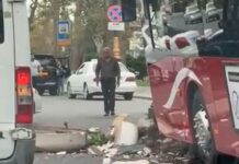 Binəqədidə avtobuslar toqquşdu – Sürücü belə çıxarıldı – Video