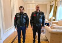 Secluk Bayraktardan Prezident İlham Əliyevə hədiyyə – Fotolar selcuk-bayraktar-ilham-aliyev