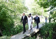 Prezident İlham Əliyev və ailəsi Qəbələdə məktəbdə və kilsədə olub – Fotolar prezident-qebele