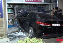 Binəqədidə avtomobil mağazaya girdi – Fotolar