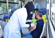 Binəqədidə səyyar avtobusda vaksinasiya davam edir