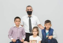 Binəqədidə imtiyazlı ailələrdən olan uşaqlara məktəbli forması paylanılıb