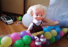 Маша и Медведь (Masha and The Bear) – первые серии – Сборник мультиков Маша и Медведь (Masha and The Bear) - первые серии - Сборник мультиков.png