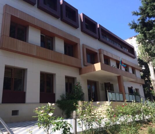 Binəqədidə yerləşən musiqi məktəbləri – Müslüm Maqomayev adına 26 nömrəli Musiqi Məktəbi Muslum Maqomayev adina 26 nömrəli Musiqi Mektebi