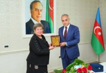 Binəqədi Rayon İcra Hakimiyyətində Ağamusa Nağıyevin nəvəsi ilə görüş keçirilib – FOTOLAR agamusa-axundovun-nevesi.png