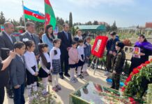 Binəqədi Rayon İcra Hakimiyyətinin təşəbbüsü ilə şəhid xanımın məzarı ziyarət olunub – FOTOLAR bineqedi-anim-areste