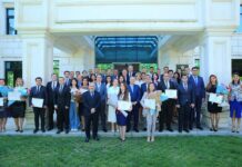 Binəqədi rayonunun ictimai həyatında səmərəli fəaliyyətlərinə görə təltif olundular – FOTOLAR bineqedi-teltif-icra.png