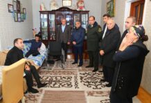 Binəqədi RİH-in başçısı erməni təxribatı zamanı yaralanan qazi-leytenantı ziyarət edib bineqedi--icra-elxan-qazi-ziyaret