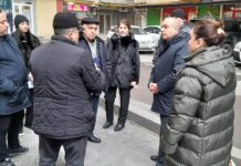 Millət vəkilimiz Azay Quliyev partlayış nəticəsində zərər çəkmiş seçicilərlə görüşüb – FOTOLAR azay-quliyev-secicilerle-gorus-bineqedi