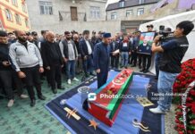 Erməni terroru nəticəsində həlak olan polis Seymur Mahmudov Binəqədidə torpağa tapşırılıb – FOTO