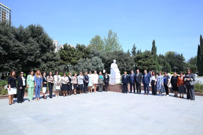 bineqedi-zerife-eliyeva-abide-png