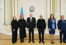 Prezident həlak olan ekipaj heyətinin ailə üzvləri və sağ qalan bələdçilərlə görüşdü – Foto