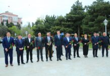 Rumıniya parlamentariləri Bakıda dahi bəstəkar Corce Eneskunun abidəsini ziyarət edib – FOTO