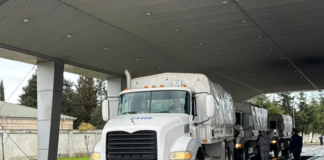 Azərbaycanın göndərdiyi humanitar yardımı daşıyan yük maşınları İrana keçdi – VİDEO – FOTO