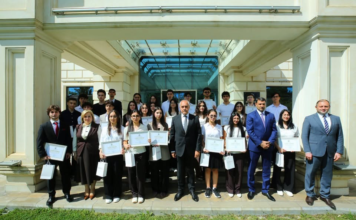 Qəbulda yüksək nəticə göstərən gənclərlə Binəqədidə görüş keçirildi – Foto