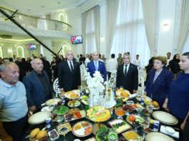 Binəqədidə ehsan süfrəsi açıldı – Foto